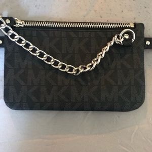 Micheal Kors Logo Leather Belt Bag size Medium
